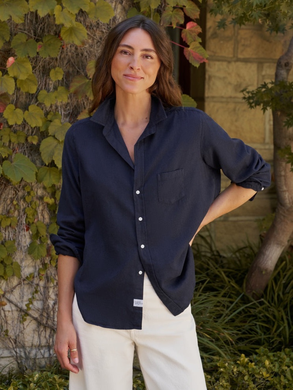 Frank & Eileen The Eileen Italian Cashmere Touch Button Down Shirt Navy S
